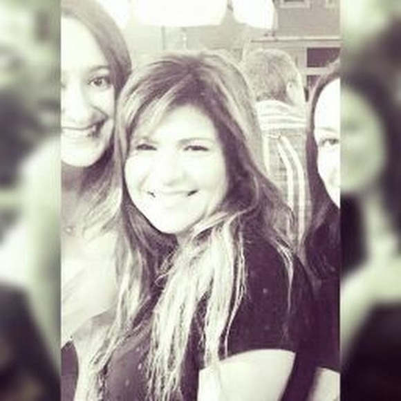 Meet your Posher, Jessica - Picture 1 of 1